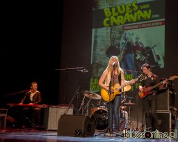 Joanne Shaw Taylor at Bluestracje 2013 (13)